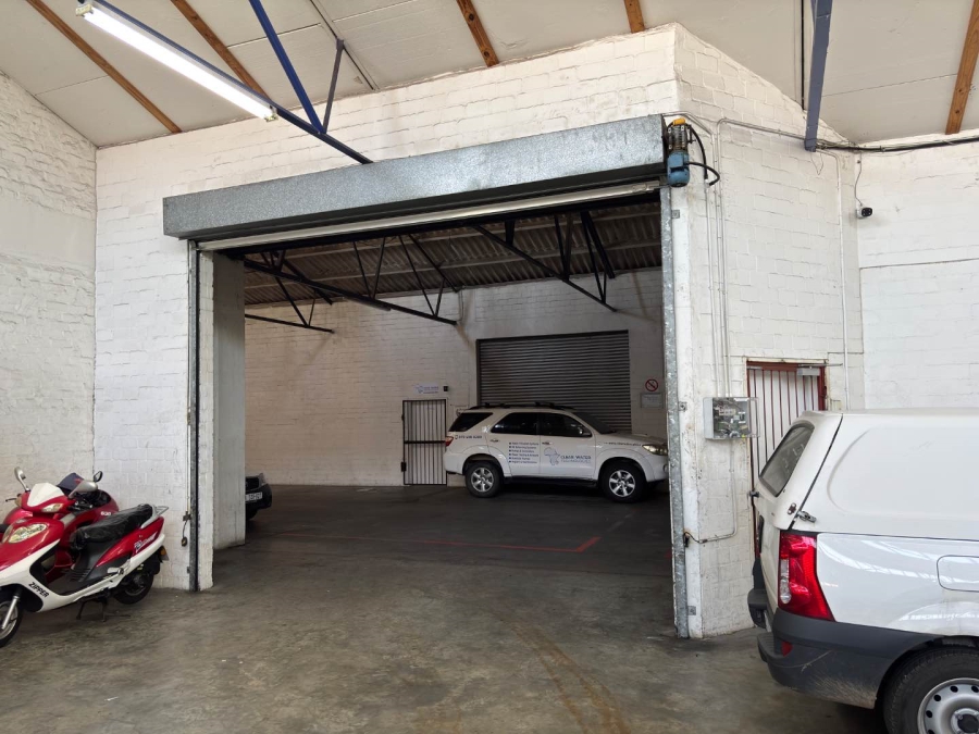 To Let commercial Property for Rent in Paarden Eiland Western Cape